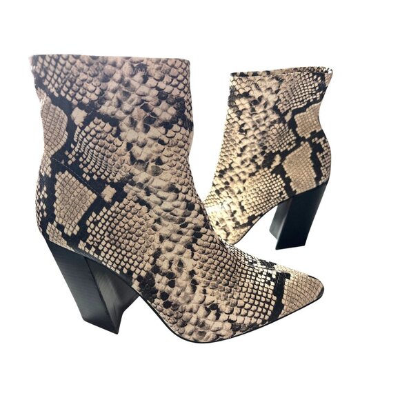 Vince Camuto Tillen Snake Print Ankle Boots Unique Block Heel Pointed Toe 9.5 - Picture 4 of 10